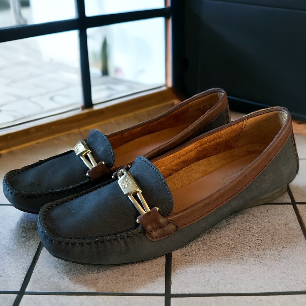 Naturalizer loafers